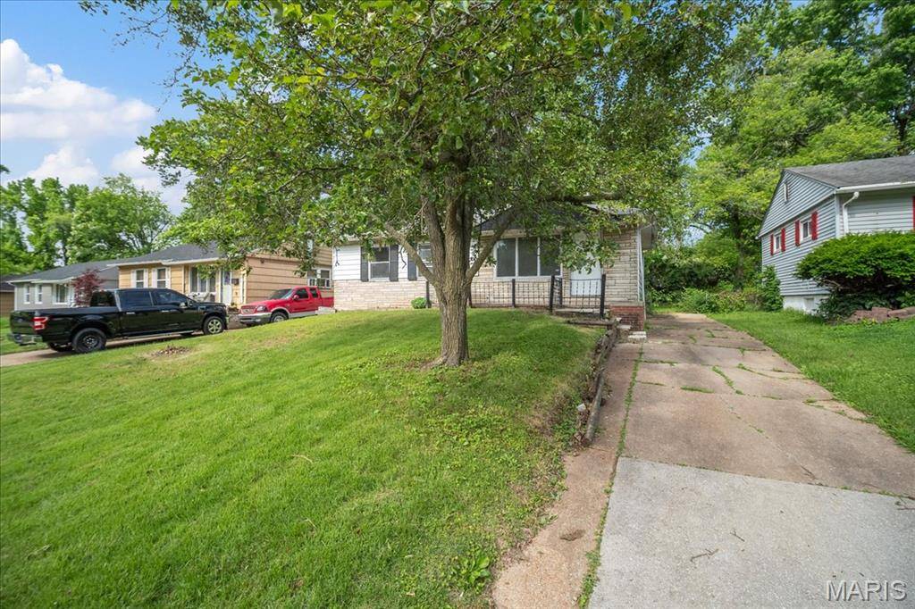 Riverview, MO 63136,9725 Medford DR