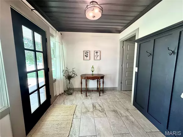 Palmyra, MO 63461,1311 W Line ST