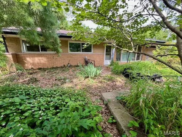 St Louis, MO 63135,3 Cardigan LN