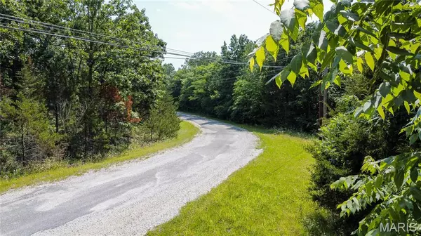 1117 Pawnee DR, Cuba, MO 65453