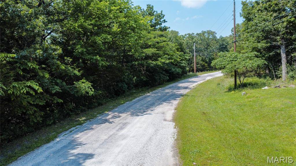 1119 Pawnee DR, Cuba, MO 65453