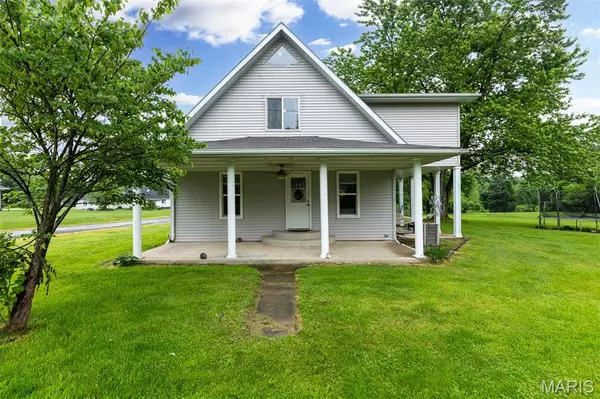 701 Olive ST, Gillespie, IL 62033