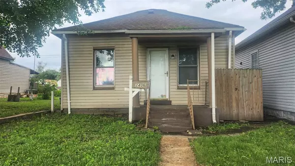 2406 Missouri Ave. AVE, Granite City, IL 62040