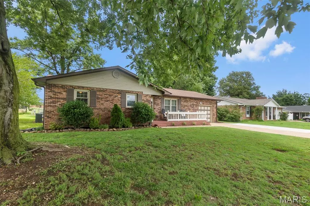 Sikeston, MO 63801,1004 Willow LN