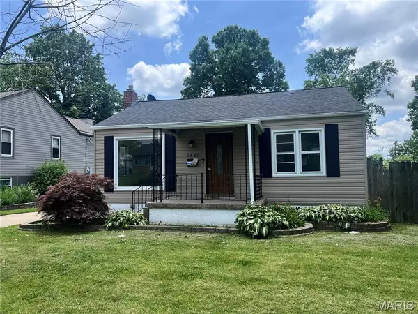 9438 Minerva AVE, Overland, MO 63114