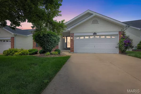 14 Soenker CIR, St Peters, MO 63376