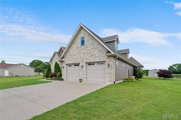 Sikeston, MO 63801,108 Jennings LN