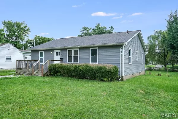 Belleville, IL 62221,809 Dewey ST