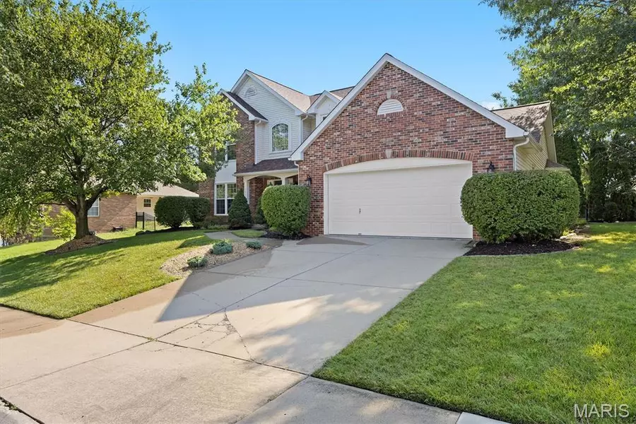 1302 Bossler LN, O'fallon, IL 62269