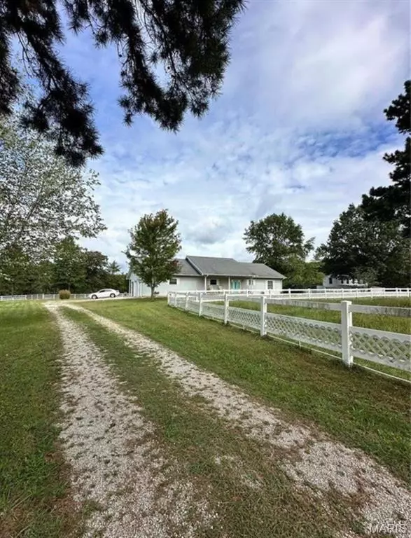 Poplar Bluff, MO 63901,14715 Highway PP