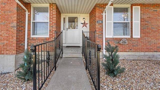 23 Whispering Pine LN #B, Warrenton, MO 63383