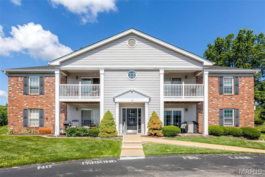 15 Berview CIR #G, St Louis, MO 63129