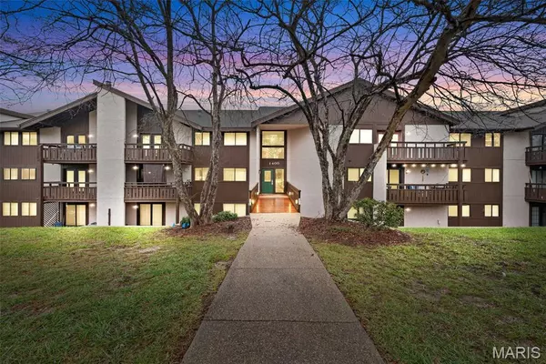 1400 Heritage Landing #109, St Charles, MO 63303