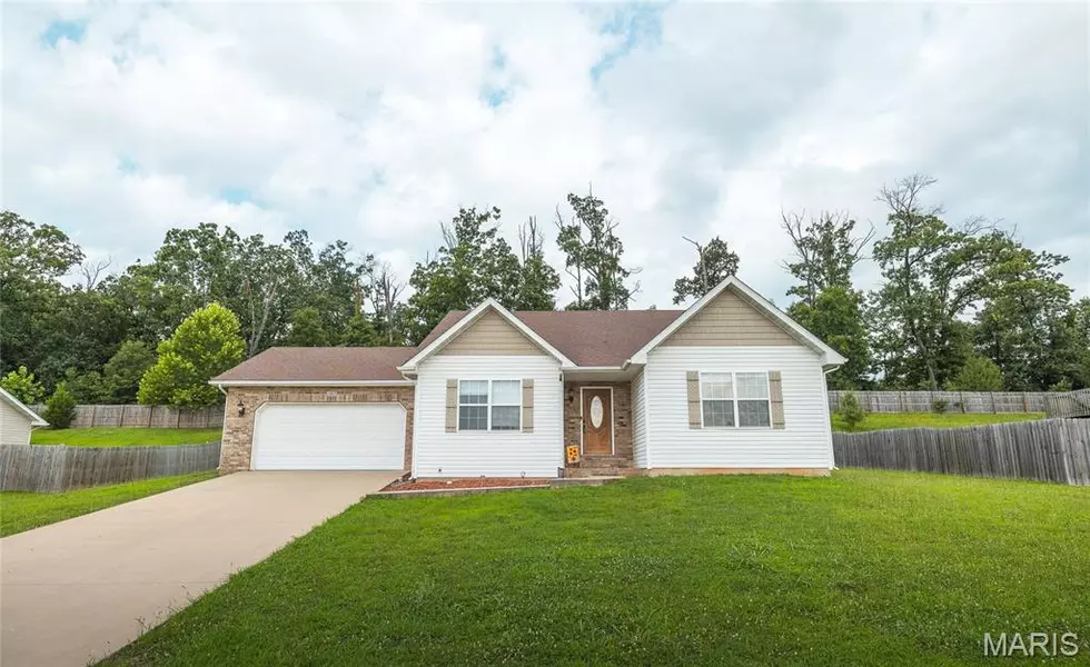 162 Lyle Curtis CIR, Waynesville, MO 65583