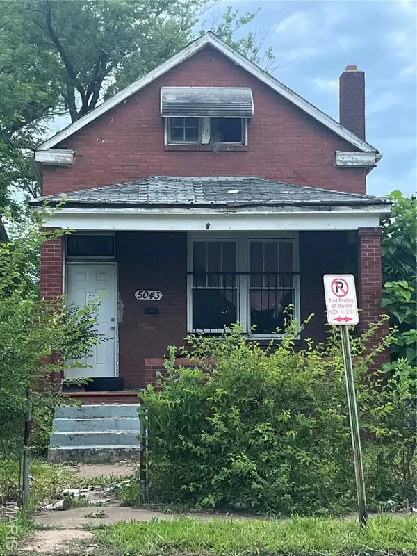5043 Emerson AVE, St Louis, MO 63120