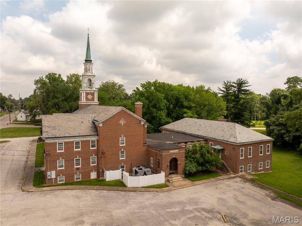 1145 College AVE, Alton, IL 62002