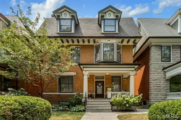 6154 Kingsbury AVE, St Louis, MO 63112