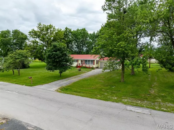 Bowling Green, MO 63334,716 N. 15th ST