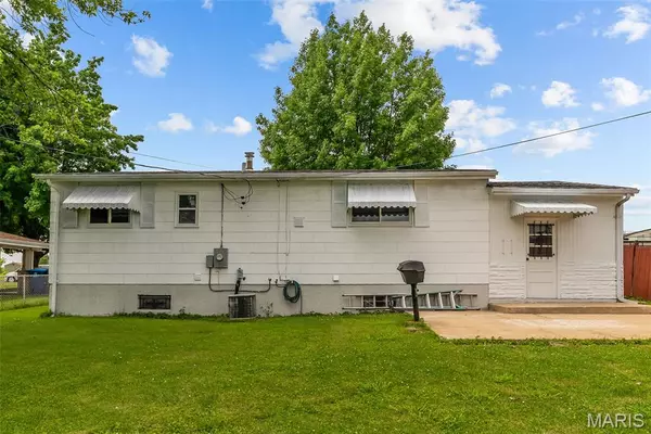St Louis, MO 63125,4231 Green Park RD