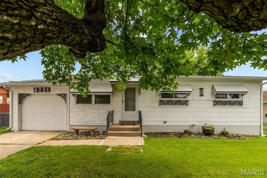 4231 Green Park RD, St Louis, MO 63125