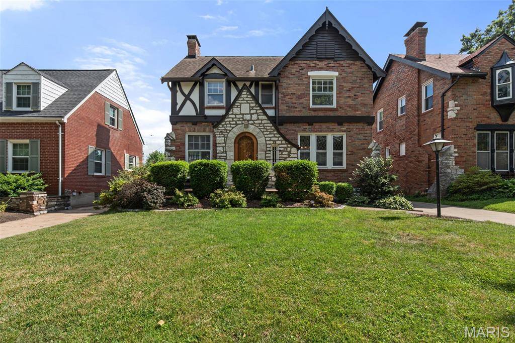 7448 Amherst AVE, University City, MO 63130