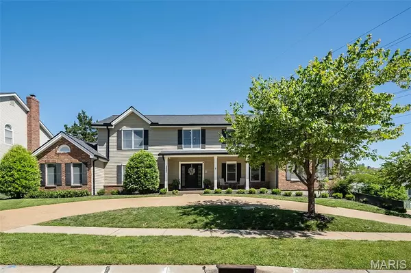 5825 Hightower DR, St Louis, MO 63128