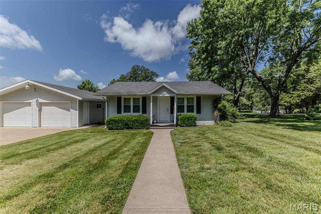 1341 Thomas DR, Lebanon, MO 65536