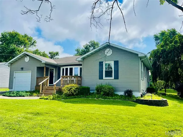 12 Dee, Moro, IL 62067