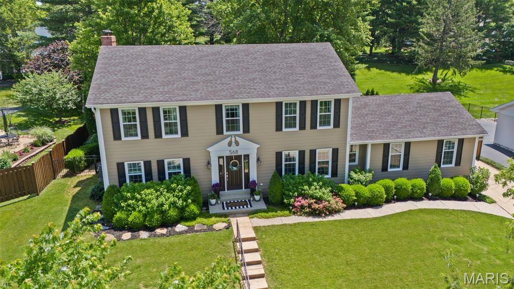 568 Ballas Park DR, Des Peres, MO 63122