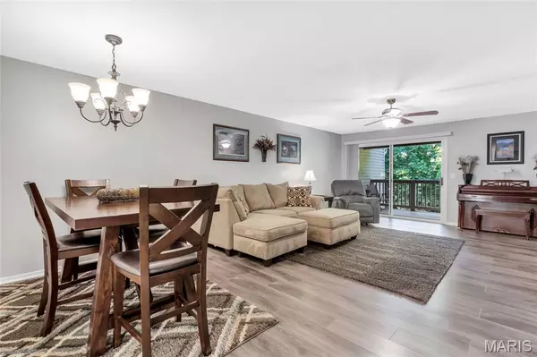 Ballwin, MO 63021,502 Oak Ridge Trails CT