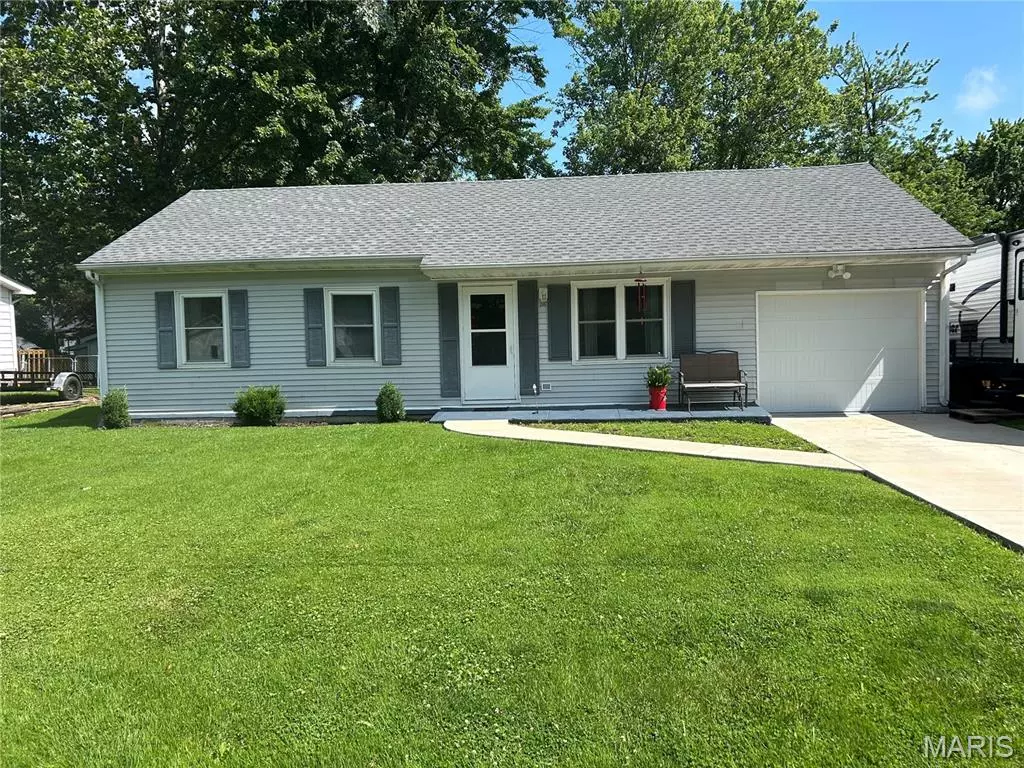 Brighton, IL 62012,216 Cindy ST