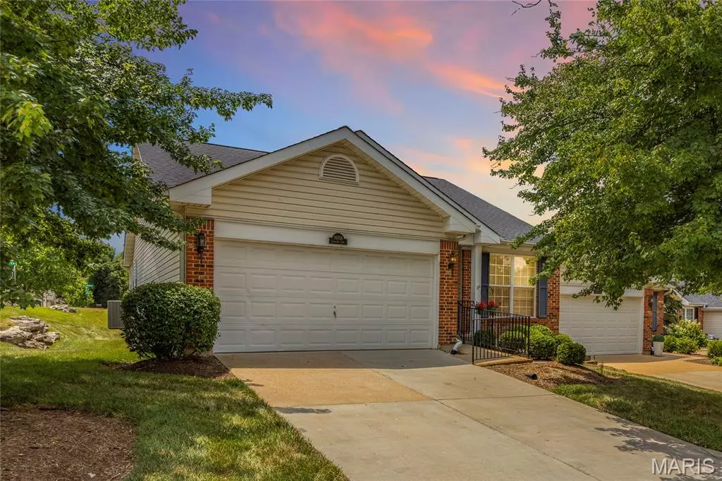 St Louis, MO 63123,10158 Chancery LN