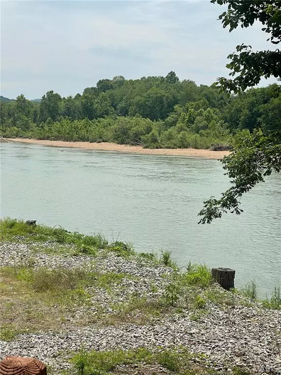Doniphan, MO 63935,252 Trails End WAY
