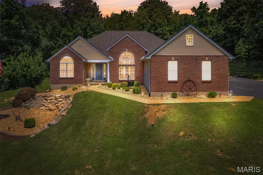 219 Sandstone CT, Festus, MO 63028