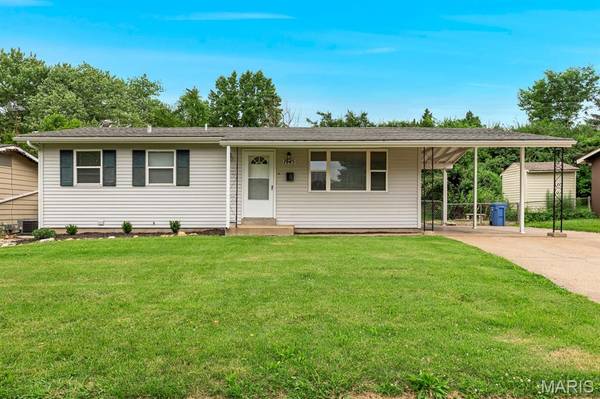 1945 Tahoe DR,  Florissant,  MO 63031