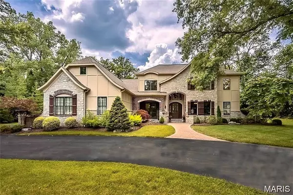 21 Lynnbrook RD, St Louis, MO 63131