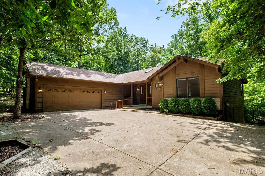 976 Aspenetter DR, Innsbrook, MO 63390