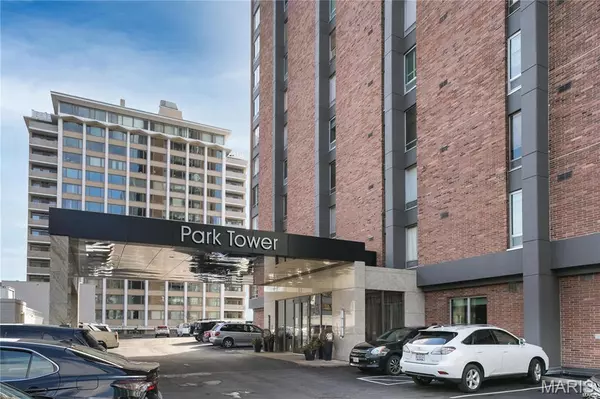 St Louis, MO 63105,200 S Brentwood #12F