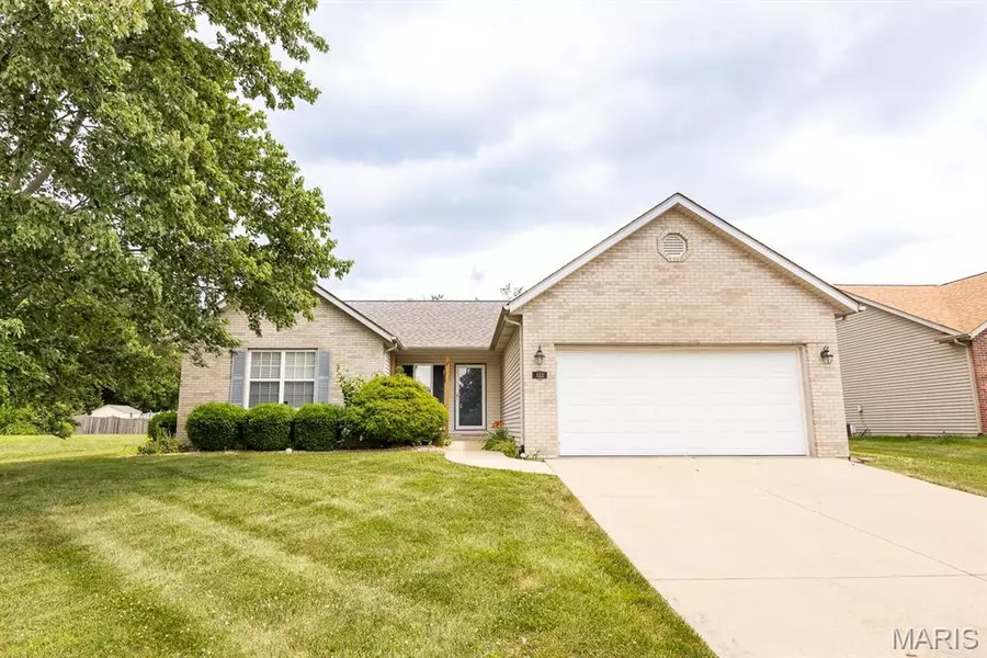 322 Limerick LN, Belleville, IL 62221