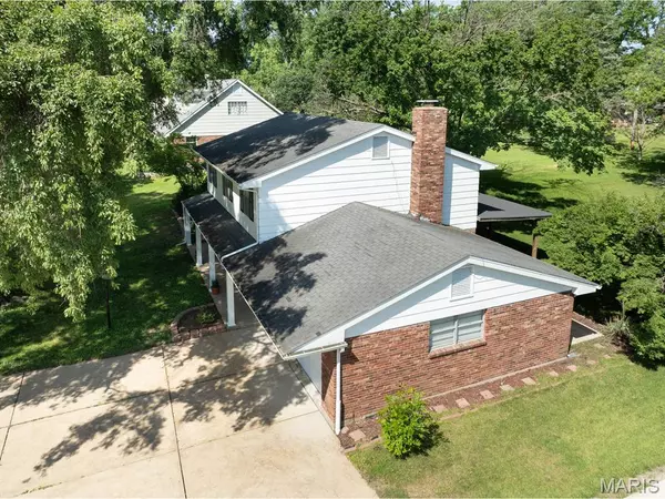 St Louis, MO 63128,12015 Charwick DR