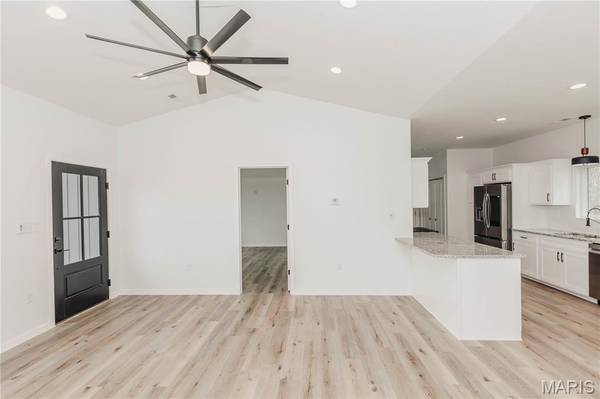 119 S Oak ST, Dixon, MO 65459