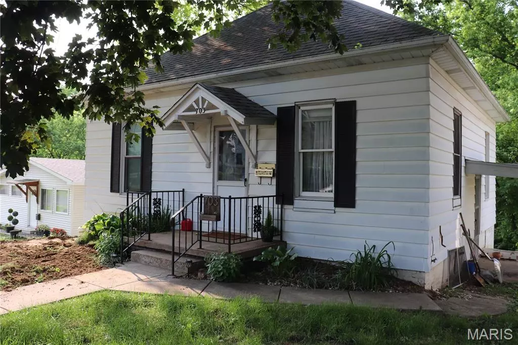 Collinsville, IL 62234,703 Peers AVE