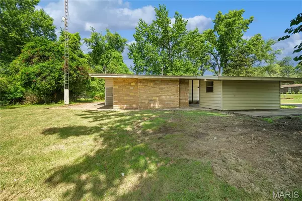 Cape Girardeau, MO 63701,1021 Villa LN