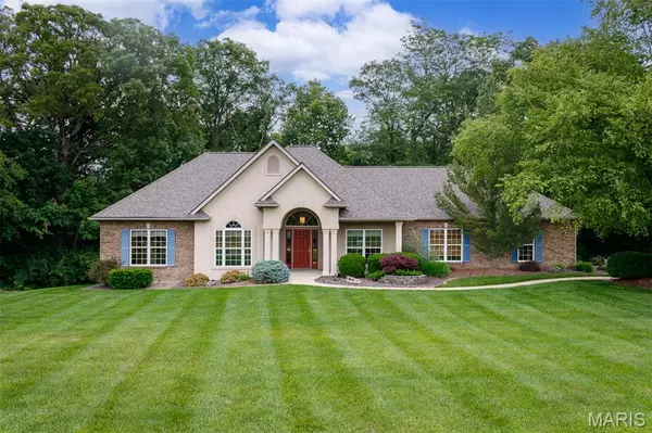 117 Autumn Oaks LN, Highland, IL 62249