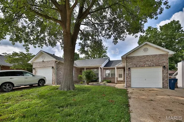 733/735 Slippery Rock DR, Edwardsville, IL 62025
