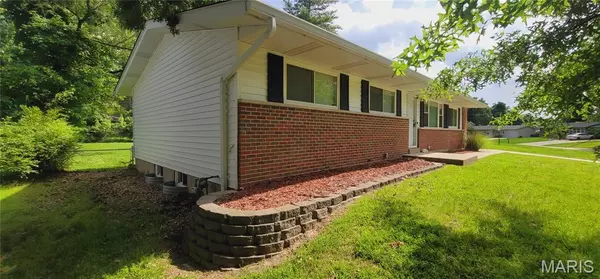 Unincorporated, MO 63138,11662 Hannibal DR