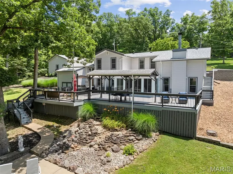 5876 N Lakeshore DR, Hillsboro, MO 63050