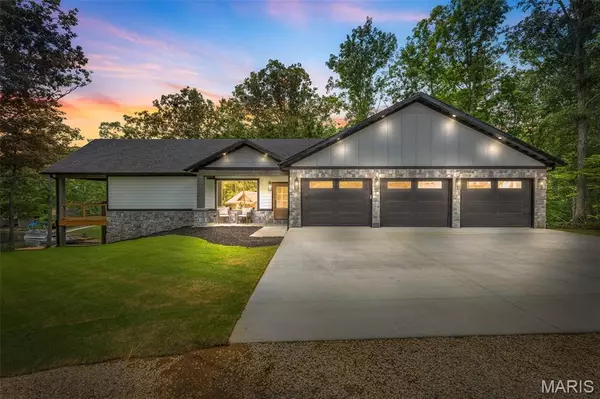 10028 Debbie PL, Bonne Terre, MO 63628