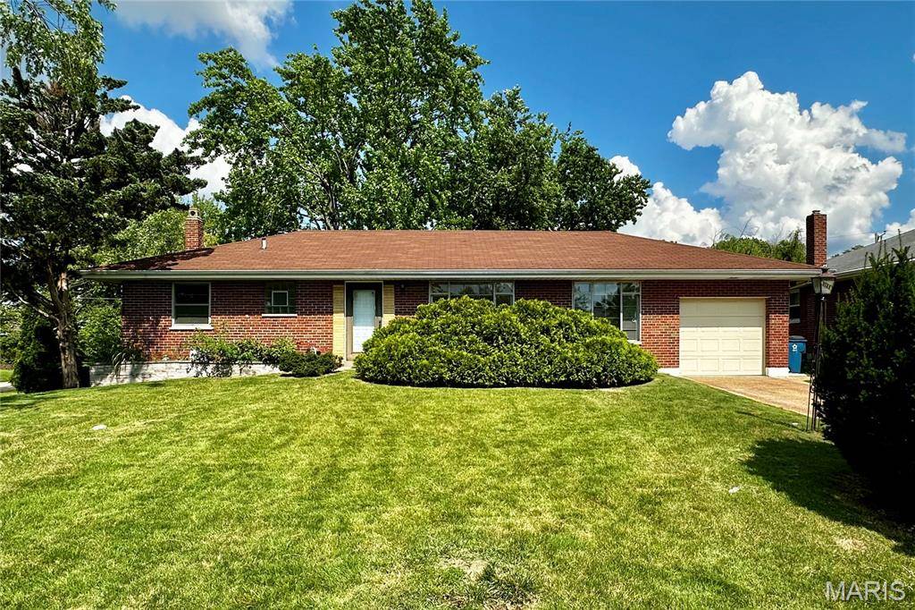 9100 Jonmar CT, Affton, MO 63123