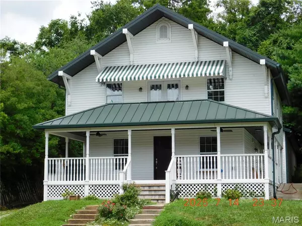 127 Front St Front ST, Labadie, MO 63055